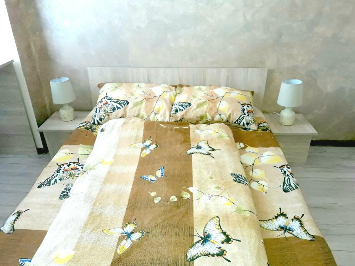 Ana'S Apartment Oradea Zewnętrze zdjęcie
