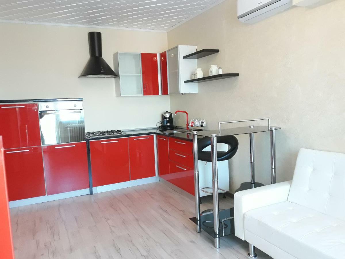 Ana'S Apartment Oradea Zewnętrze zdjęcie